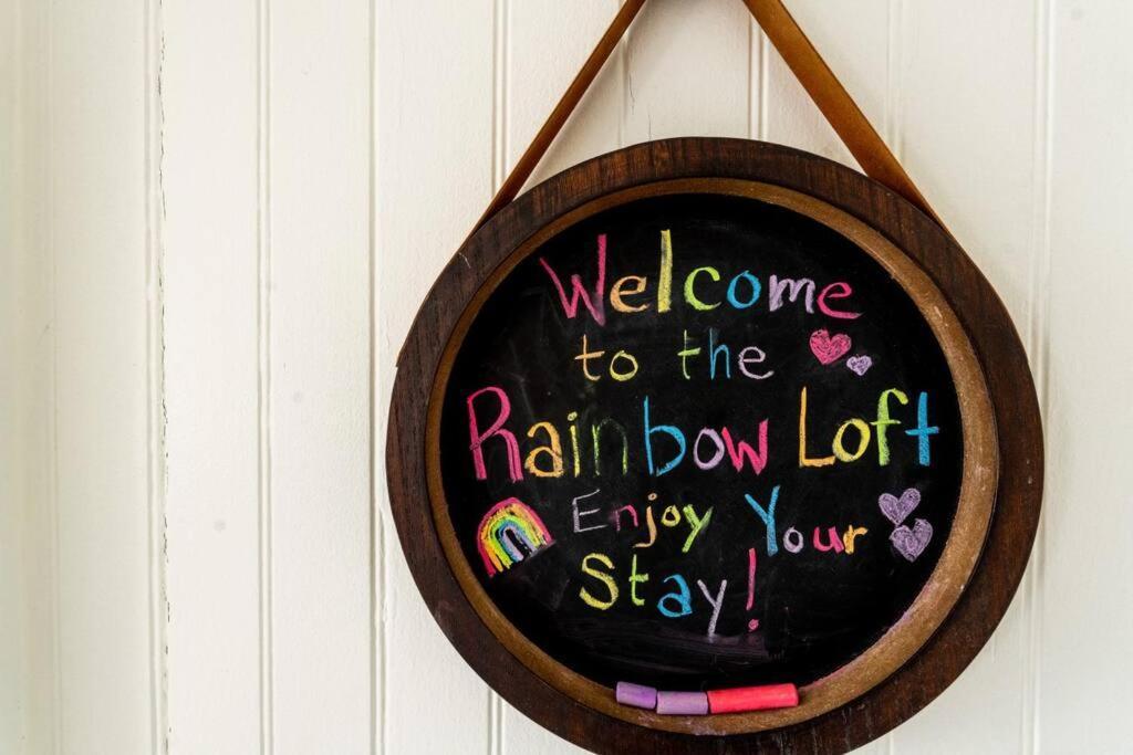 Somewhere Over The Rainbow Loft With Ac Хило Экстерьер фото